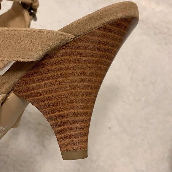Nine West suede heel w/ankle strap - Picture 7 of 9